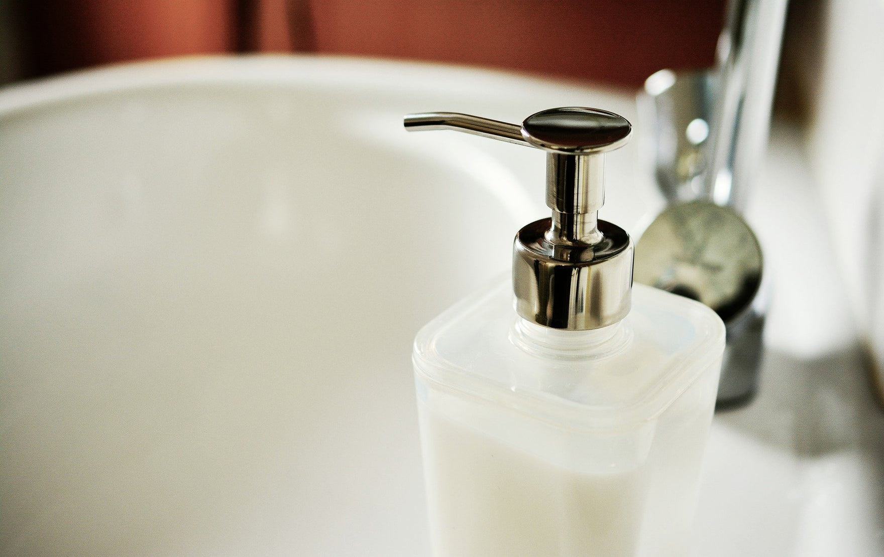 Häufiges Händewaschen: Unsere Tipps gegen trockene Haut